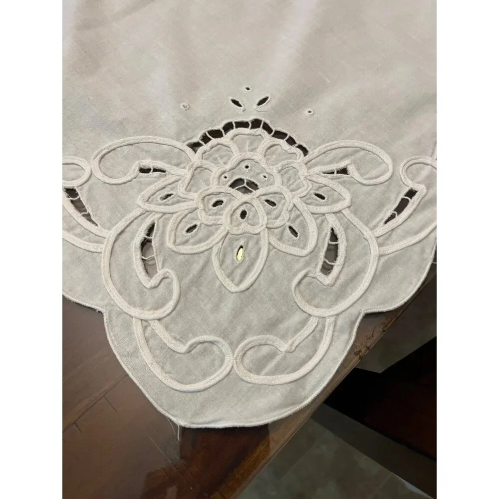 Vintage White Cutwork Embroidered Tablecloth Floral Linen Cotton Broderie Anglai